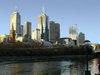 Cidade de Melbourne pela Yarra