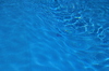 piscina azul